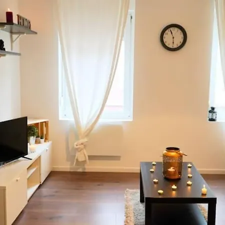 Apartament Rm-2 - Joli 2 Pieces Equipe Au 2eme Etage Pour 1-3 Pers