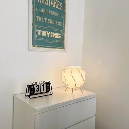 Rm-2 - Joli 2 Pieces Equipe Au 2eme Etage Pour 1-3 Pers * Mulhouse