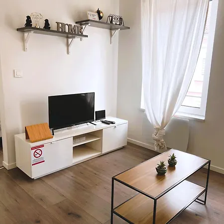 Rm-2 - Joli 2 Pieces Equipe Au 2eme Etage Pour 1-4 Pers