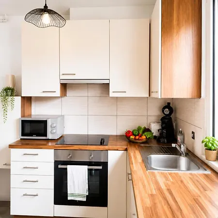 Rm-2 - Joli 2 Pieces Equipe Au 2eme Etage Pour 1-4 Pers Apartment *