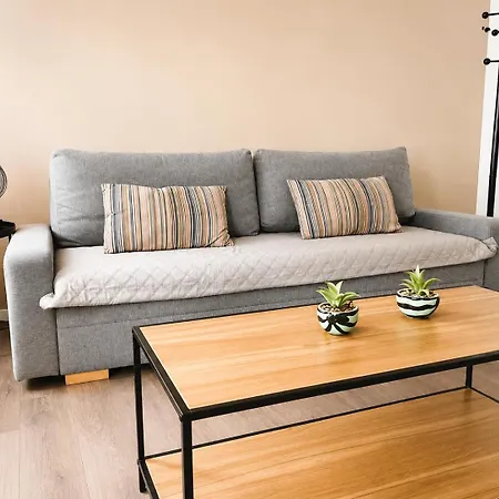 Apartment Rm-2 - Joli 2 Pieces Equipe Au 2eme Etage Pour 1-4 Pers