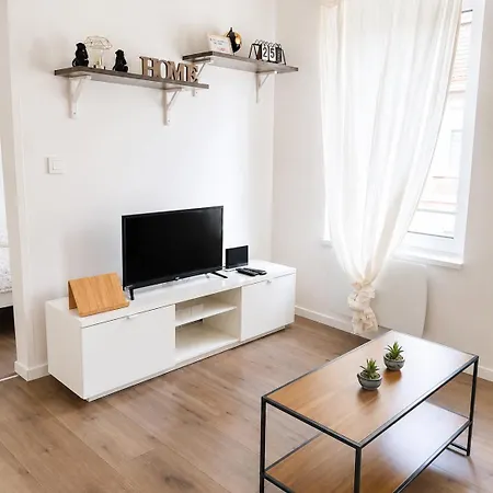 Rm-2 - Joli 2 Pieces Equipe Au 2eme Etage Pour 1-4 Pers Apartment Mülhausen