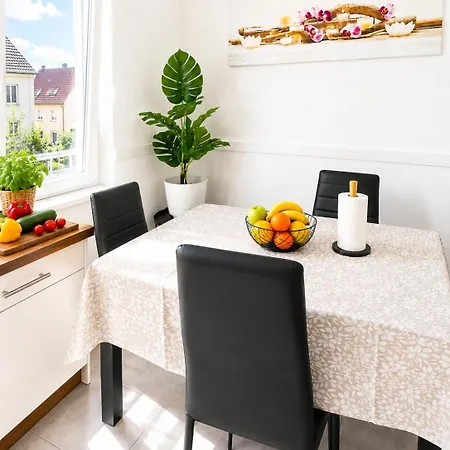 Apartment Rm-2 - Joli 2 Pieces Equipe Au 2eme Etage Pour 1-4 Pers Mülhausen