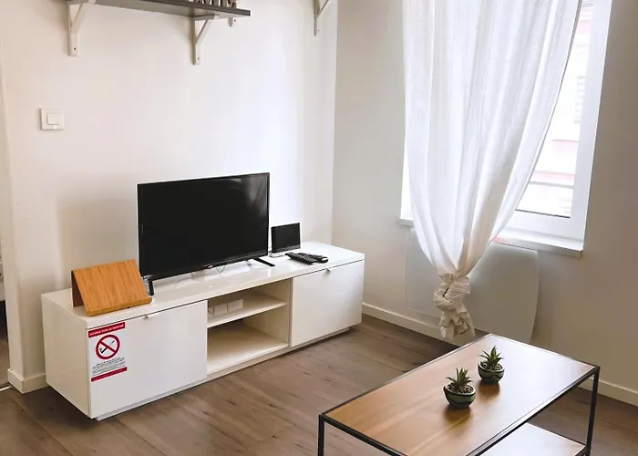 Rm-2 - Joli 2 Pieces Equipe Au 2eme Etage Pour 1-3 Pers