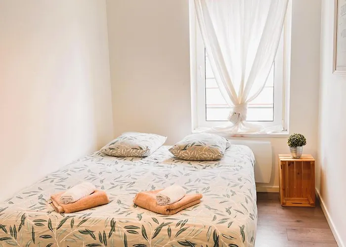 Rm-2 - Joli 2 Pieces Equipe Au 2eme Etage Pour 1-3 Pers Appartement