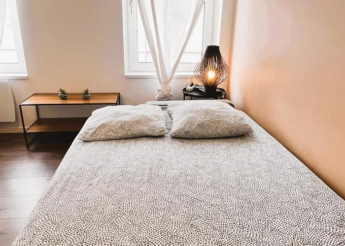 Appartement Rm-2 - Joli 2 Pieces Equipe Au 2eme Etage Pour 1-3 Pers *
